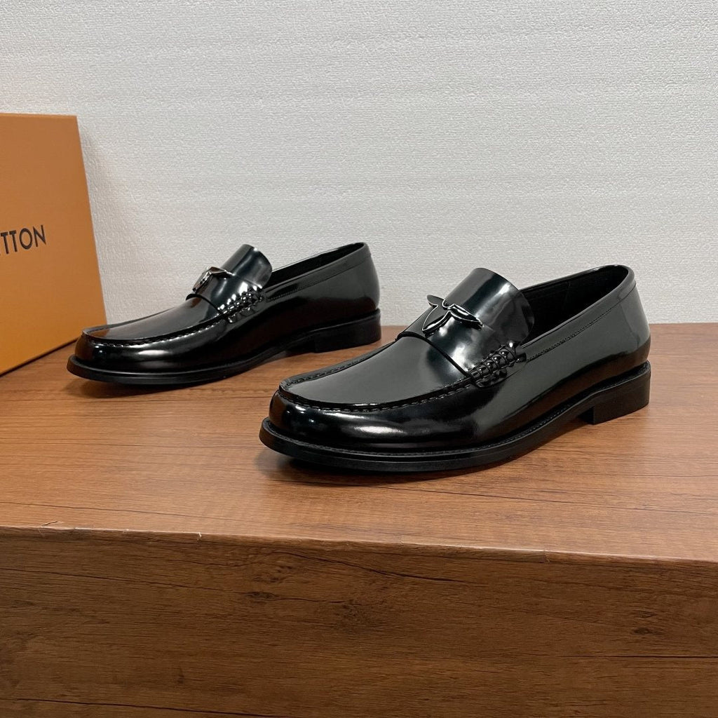 Louis Vuitton Black Logo Buckle Loafers — hero