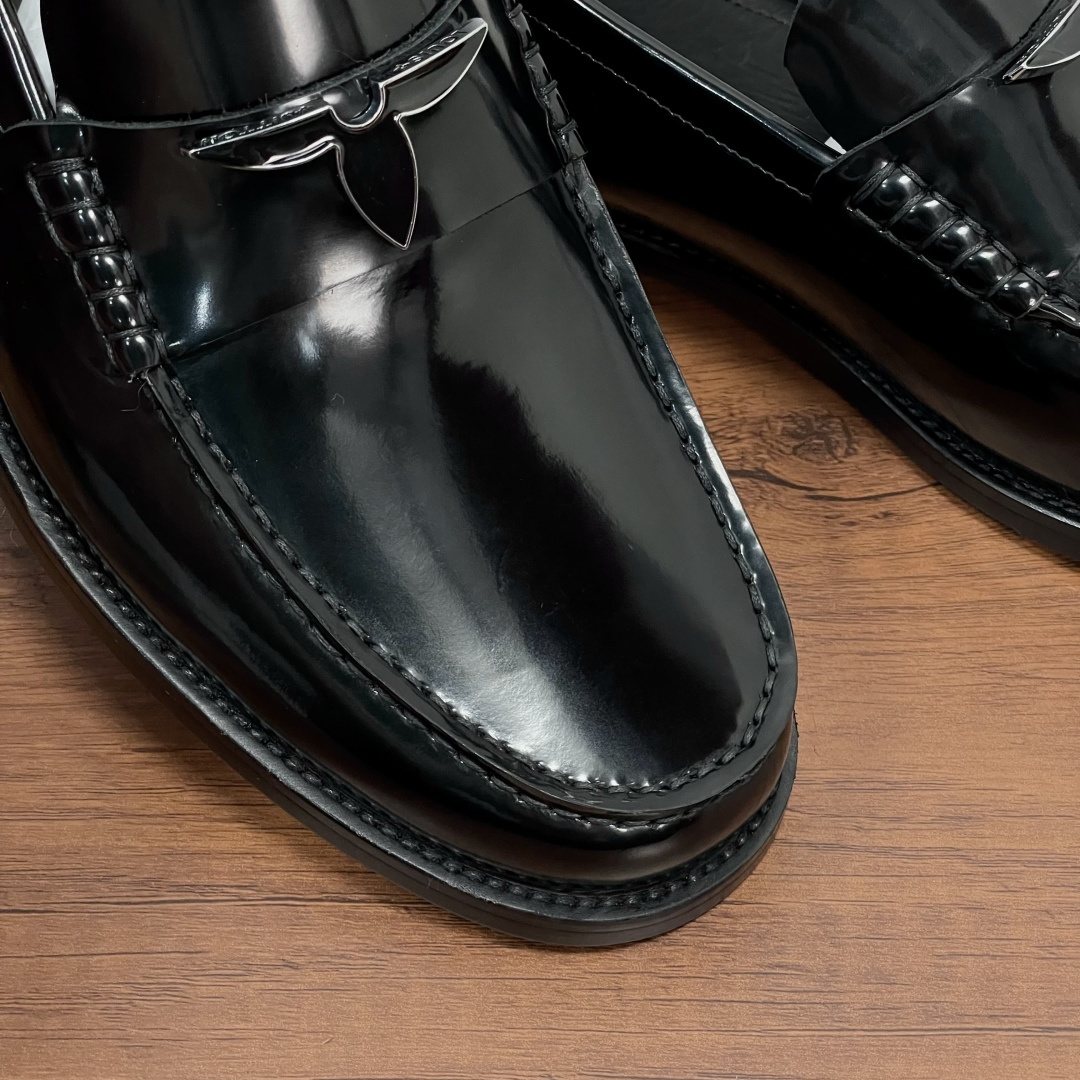 Louis Vuitton Black Logo Buckle Loafers — detail