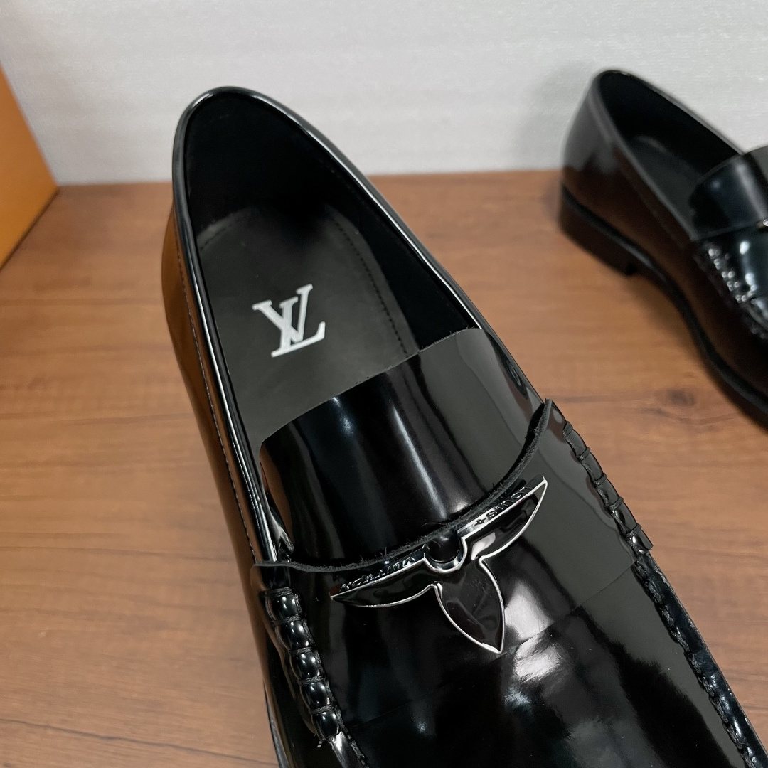 Louis Vuitton Black Logo Buckle Loafers — detail
