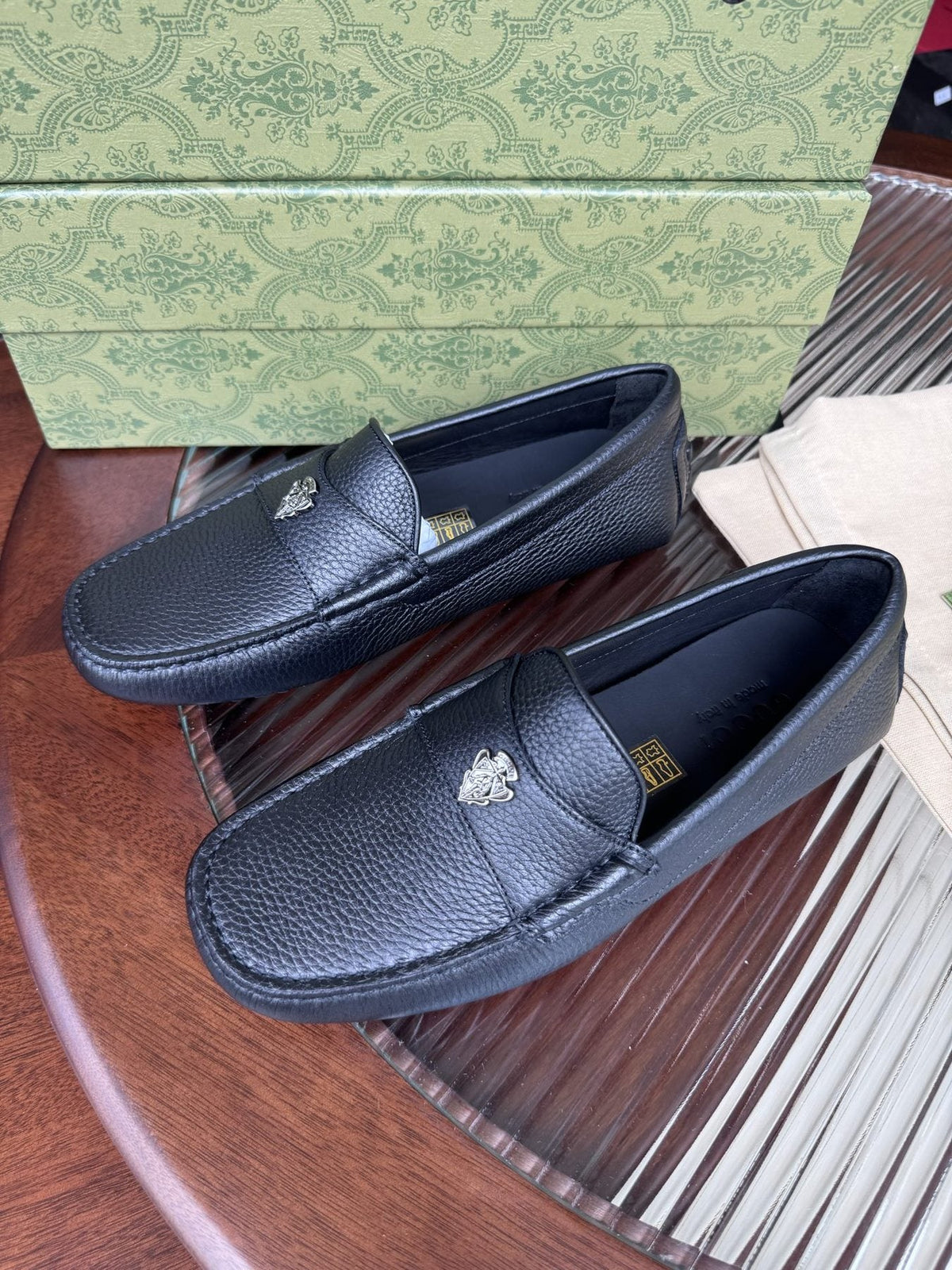 Gucci Dark Navy Pebbled Leather Driving Loafers — front