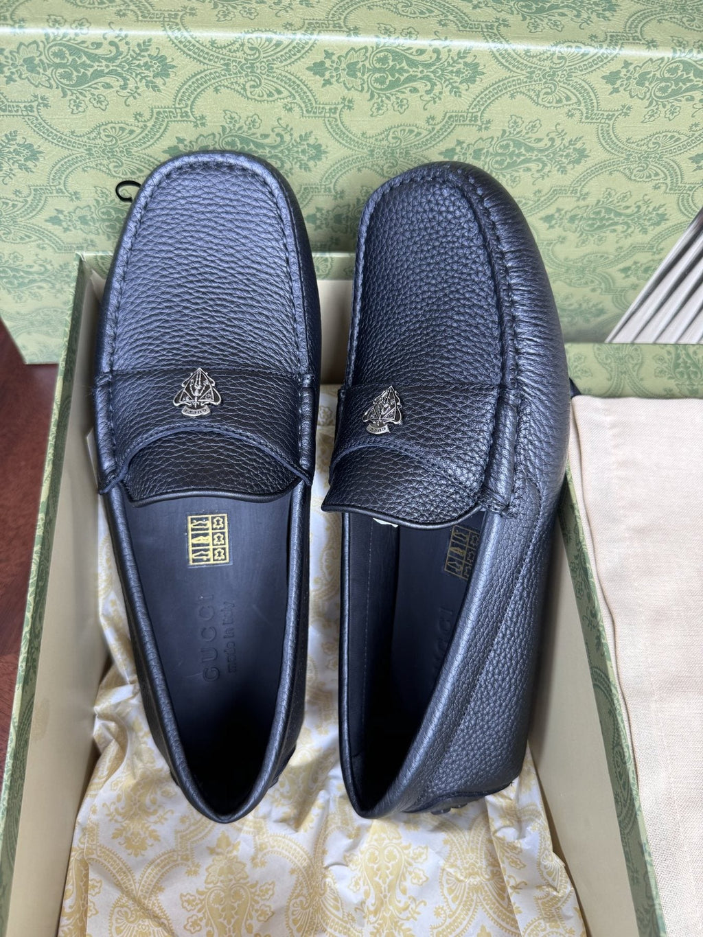 Gucci Dark Navy Pebbled Leather Driving Loafers — front