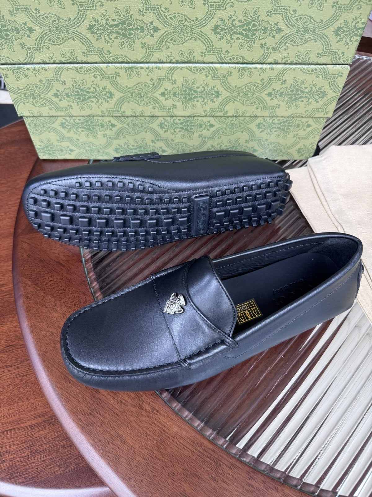 Gucci Black Metal-Bit Driving Loafers — front