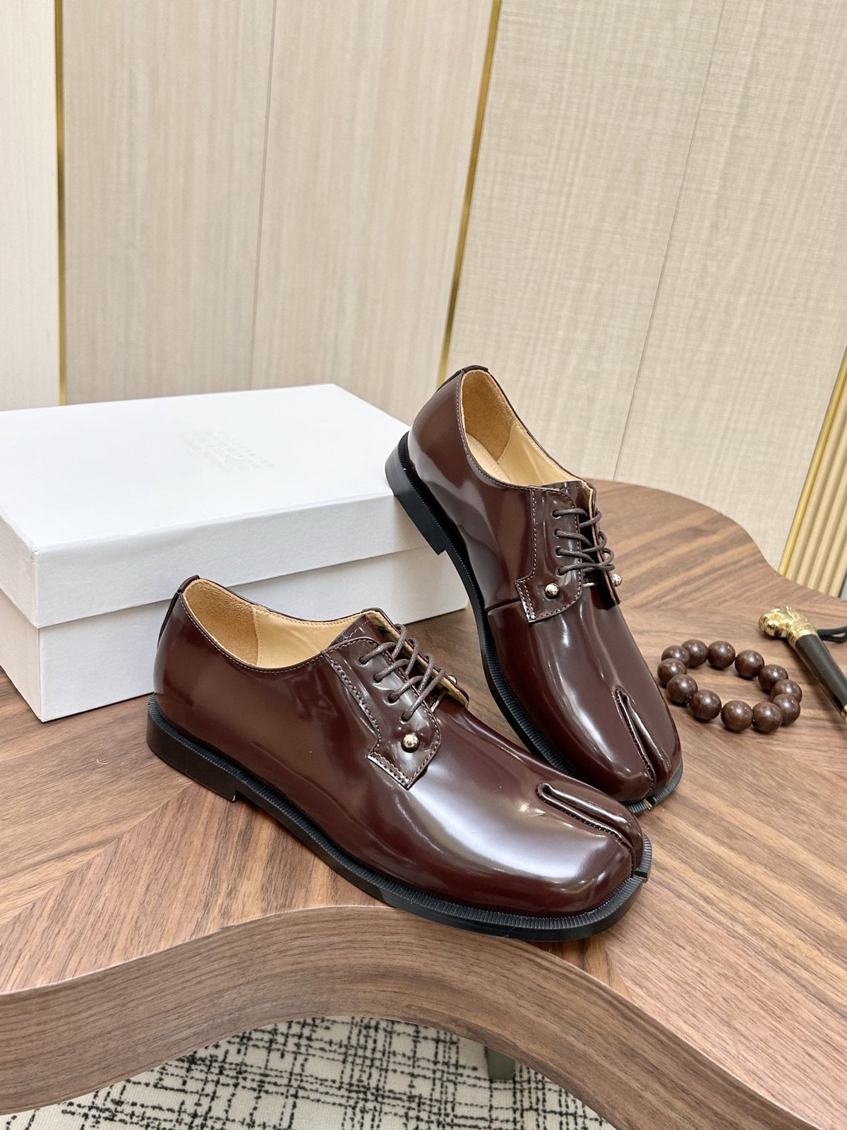 Maison Margiela Dark Brown Split-Toe Derby Shoes — side