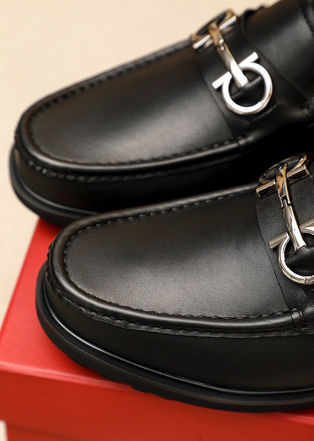 Ferragamo Black Metal-Hardware Loafers — detail