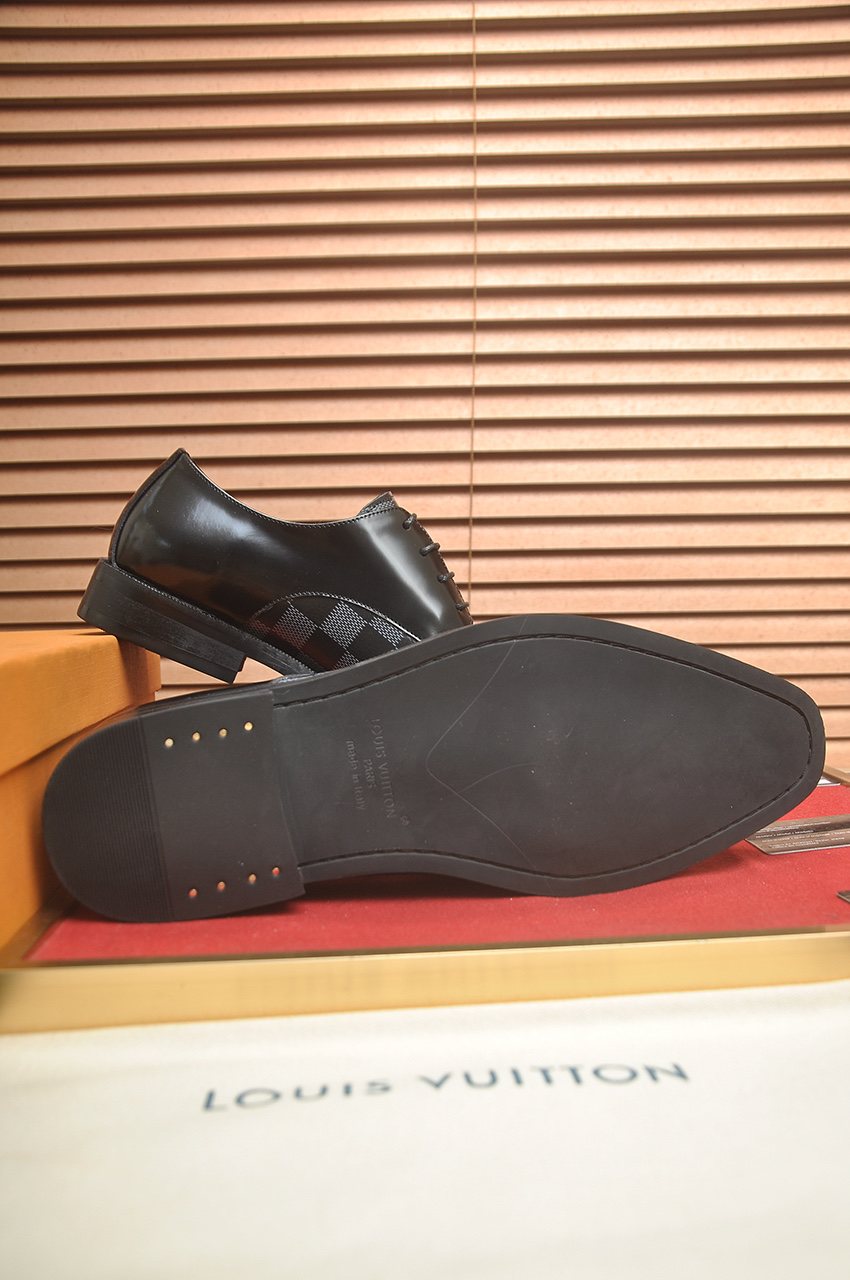 Louis Vuitton Black & Gray Checkerboard Lace-Up Dress Shoes — detail