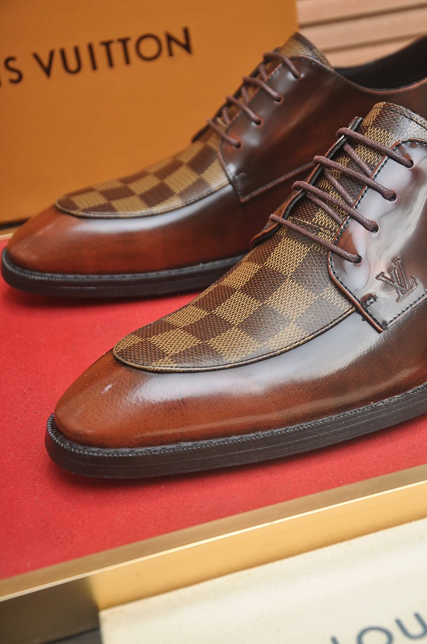 Louis Vuitton Brown Checkered Lace-Up Dress Shoes — detail