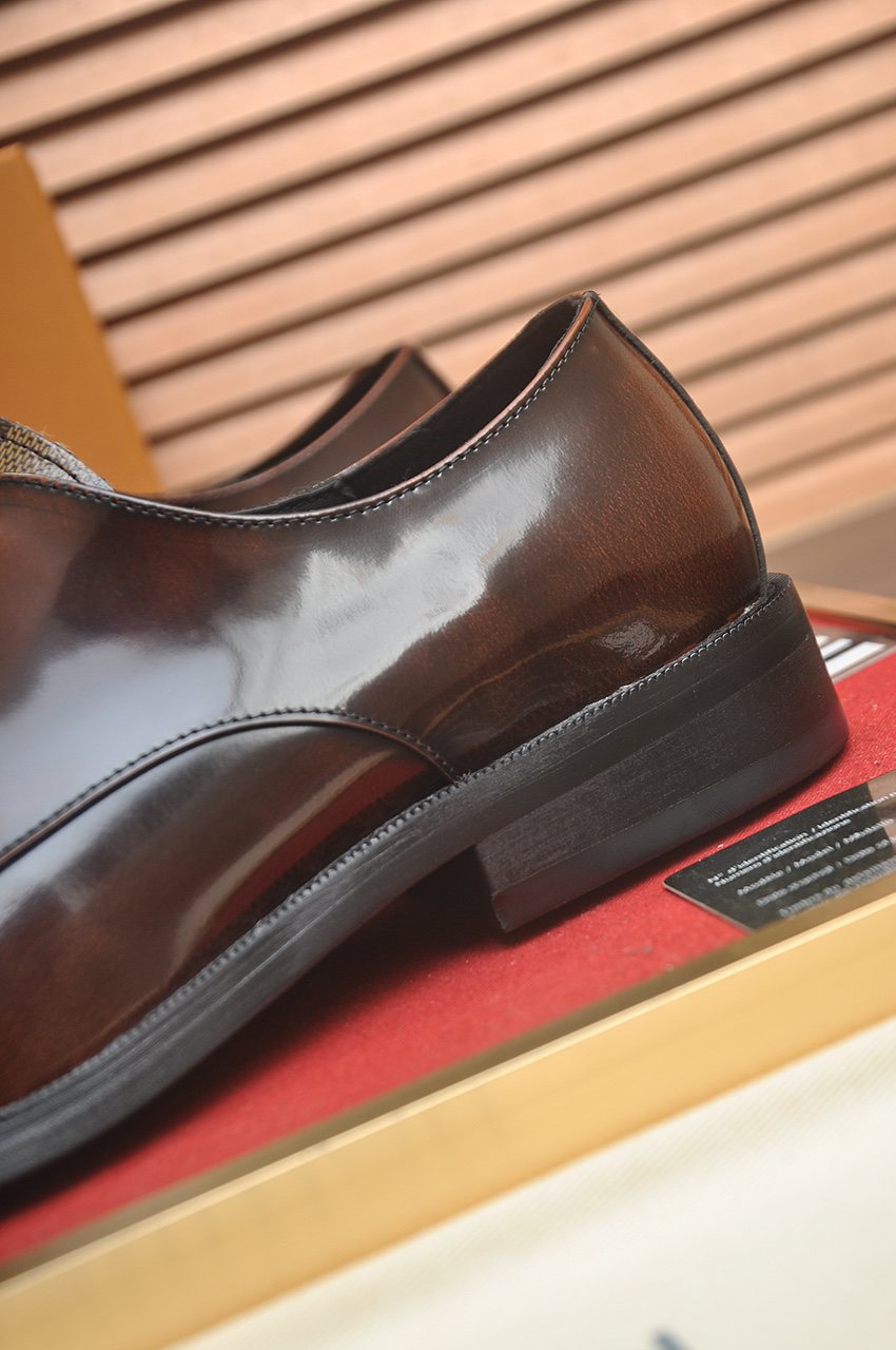 Louis Vuitton Brown Checkered Lace-Up Dress Shoes — detail