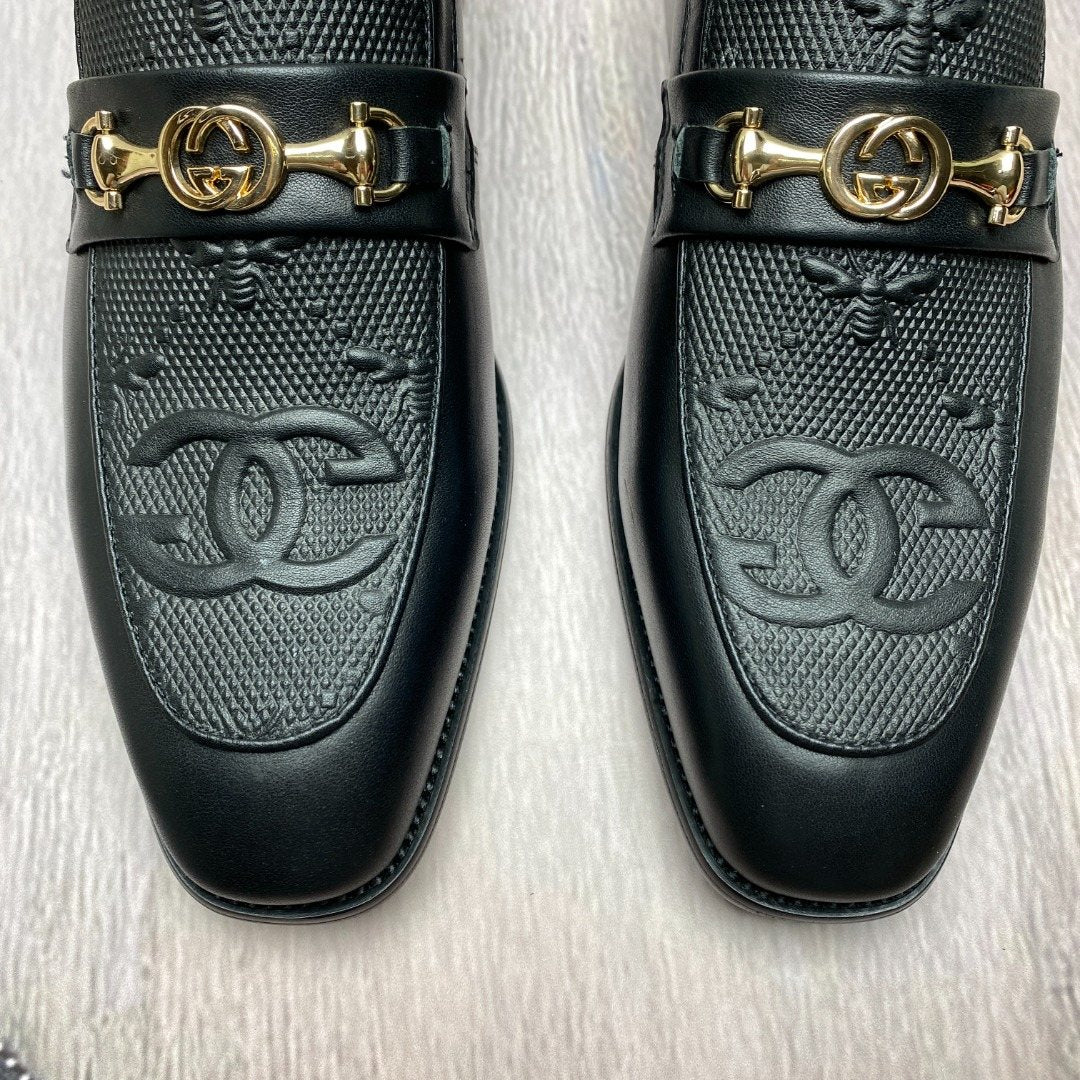 Gucci Black Gold-Tone Hardware Loafers — detail