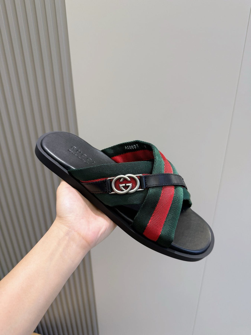 Gucci Green and Red Strap Sandals — model