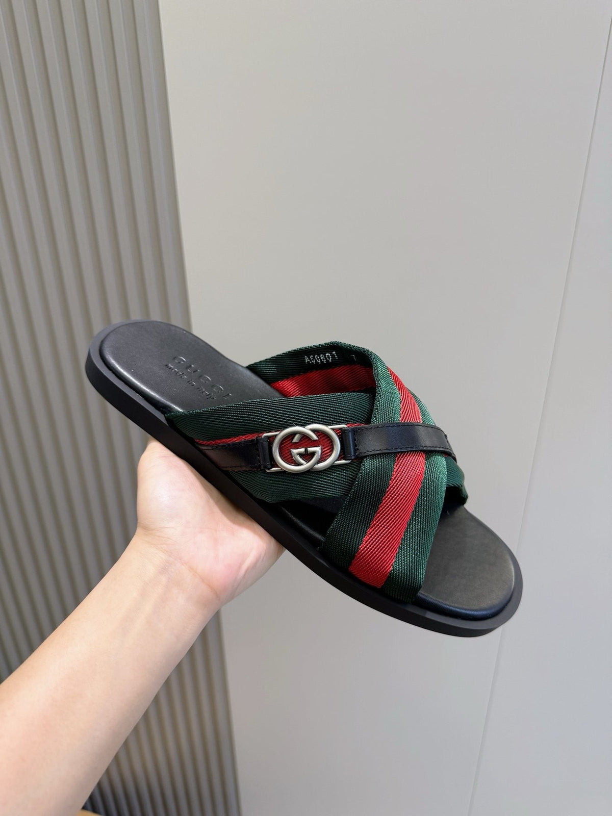 Gucci Green and Red Strap Sandals — model