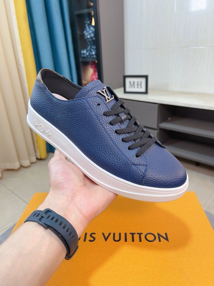Louis Vuitton Textured Low-Top Sneakers — front