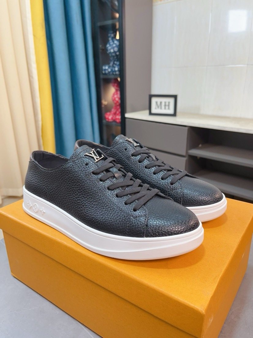 Louis Vuitton Textured Low-Top Sneakers — front