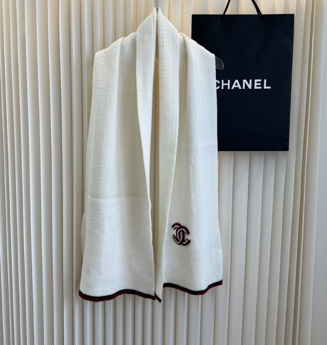 Chanel Logo Trim Knitted Scarf — hero