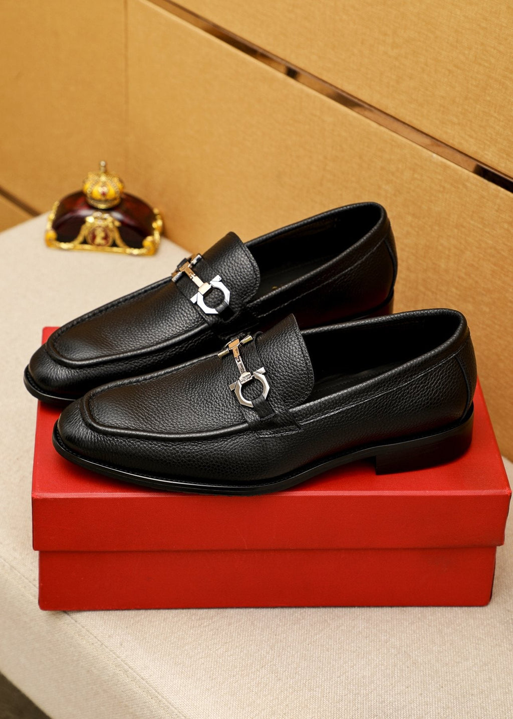 Black Pebble-Textured Bit Loafers — front