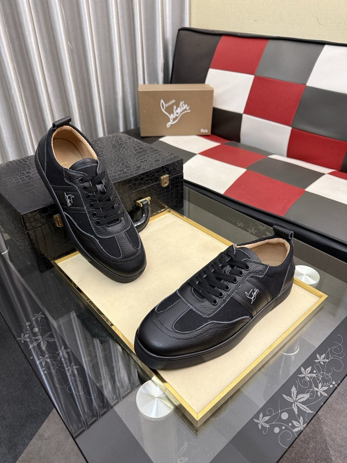 Christian Louboutin Script-Accent Low-Top Sneakers — front