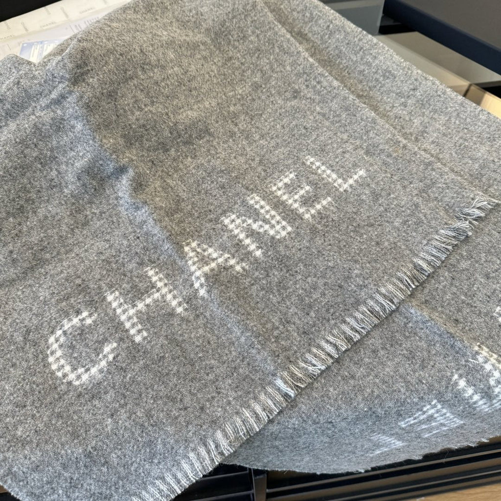 Chanel Houndstooth Fringe Scarf — detail