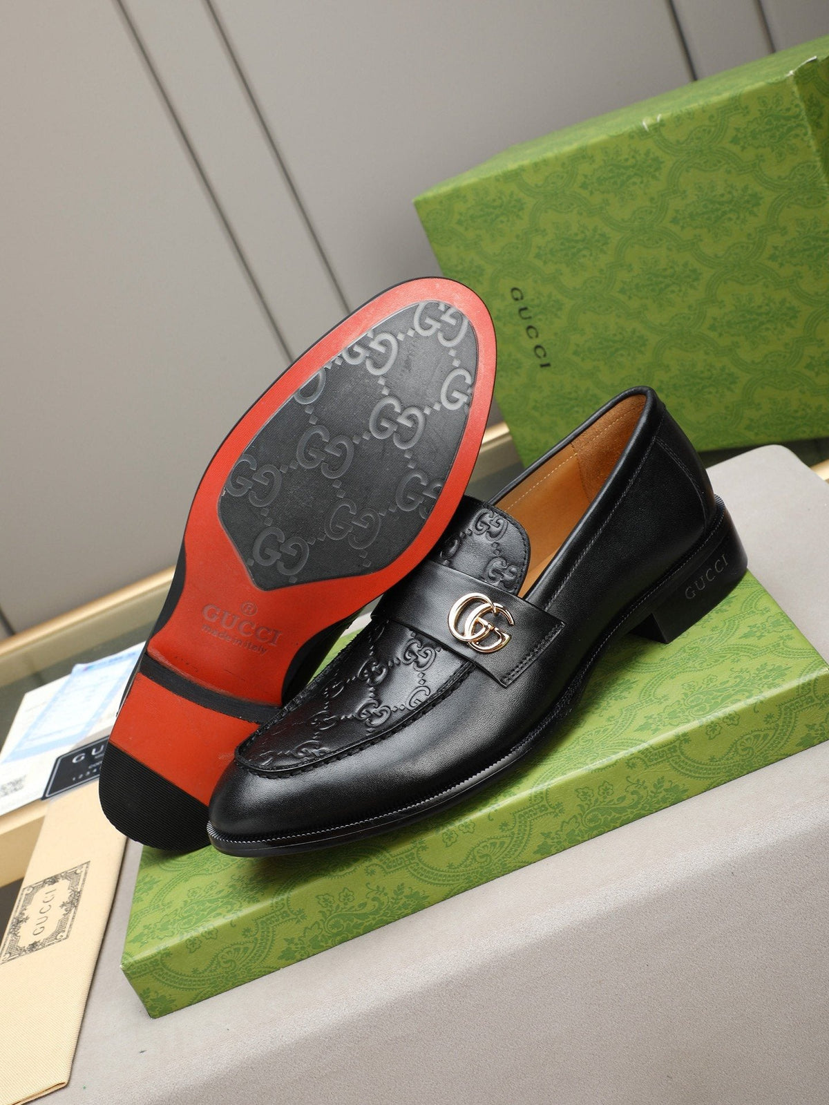 Gucci Black Logo Hardware Loafers — hero