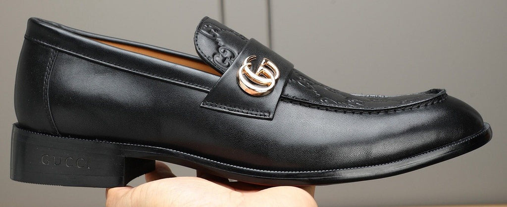 Gucci Black Logo Hardware Loafers — front