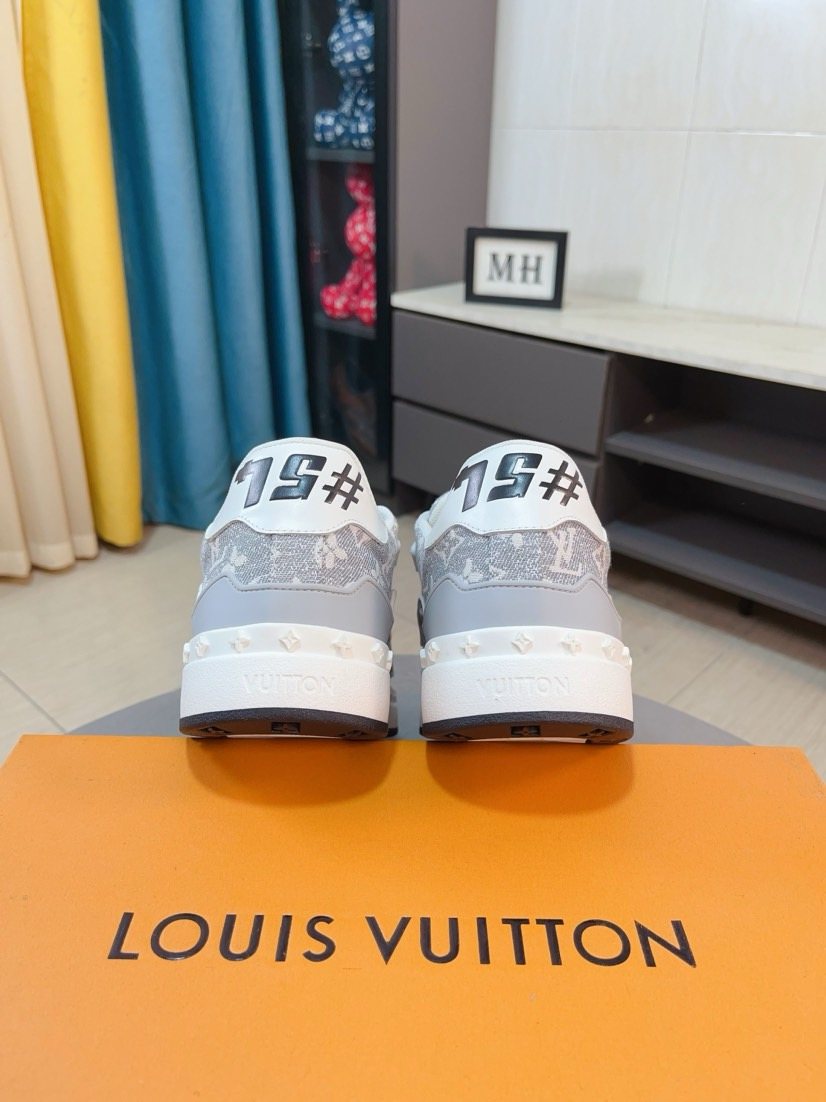 Louis Vuitton Patterned Low-Top Sneakers — back