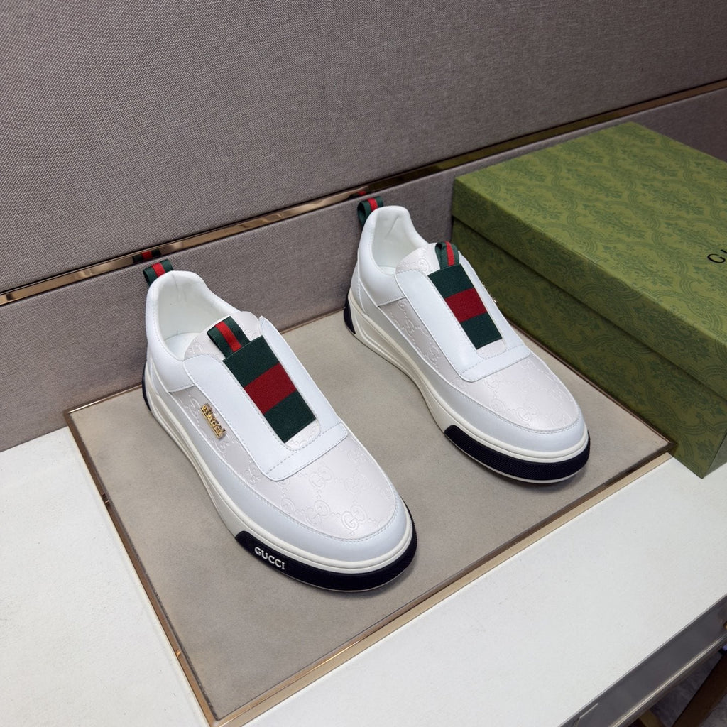 Gucci Green and Red Stripe Low-Top Sneakers — hero