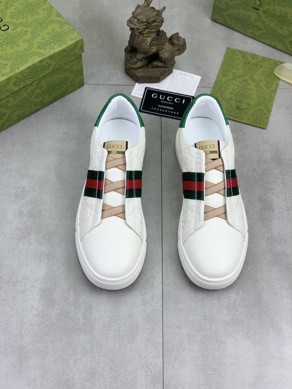 Gucci White Stripe Low-Top Sneakers — hero