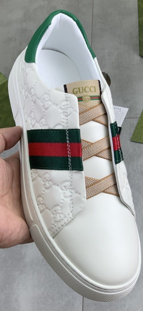 Gucci White Stripe Low-Top Sneakers — front