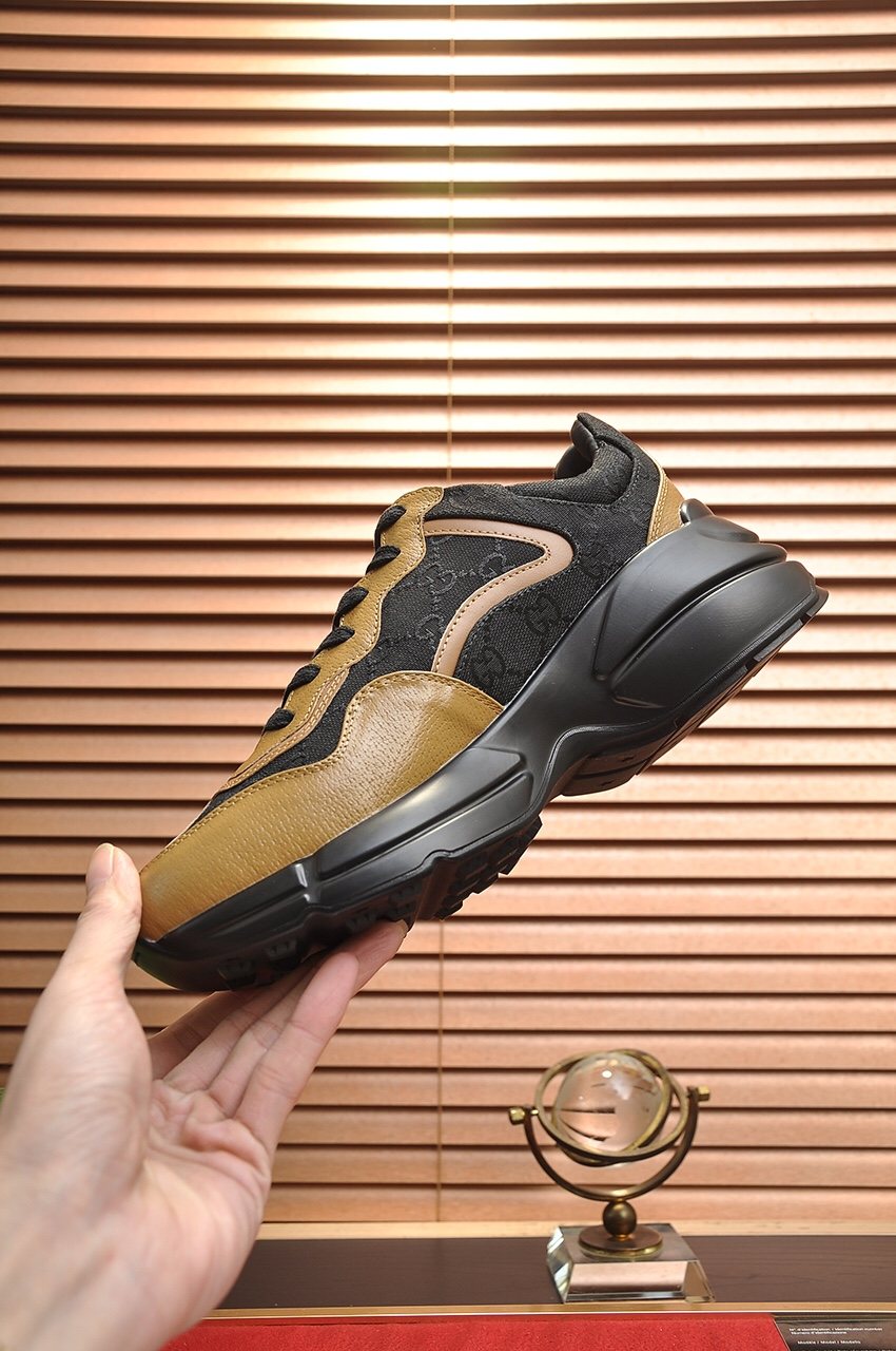 Gucci Chunky Low-Top Sneakers — front
