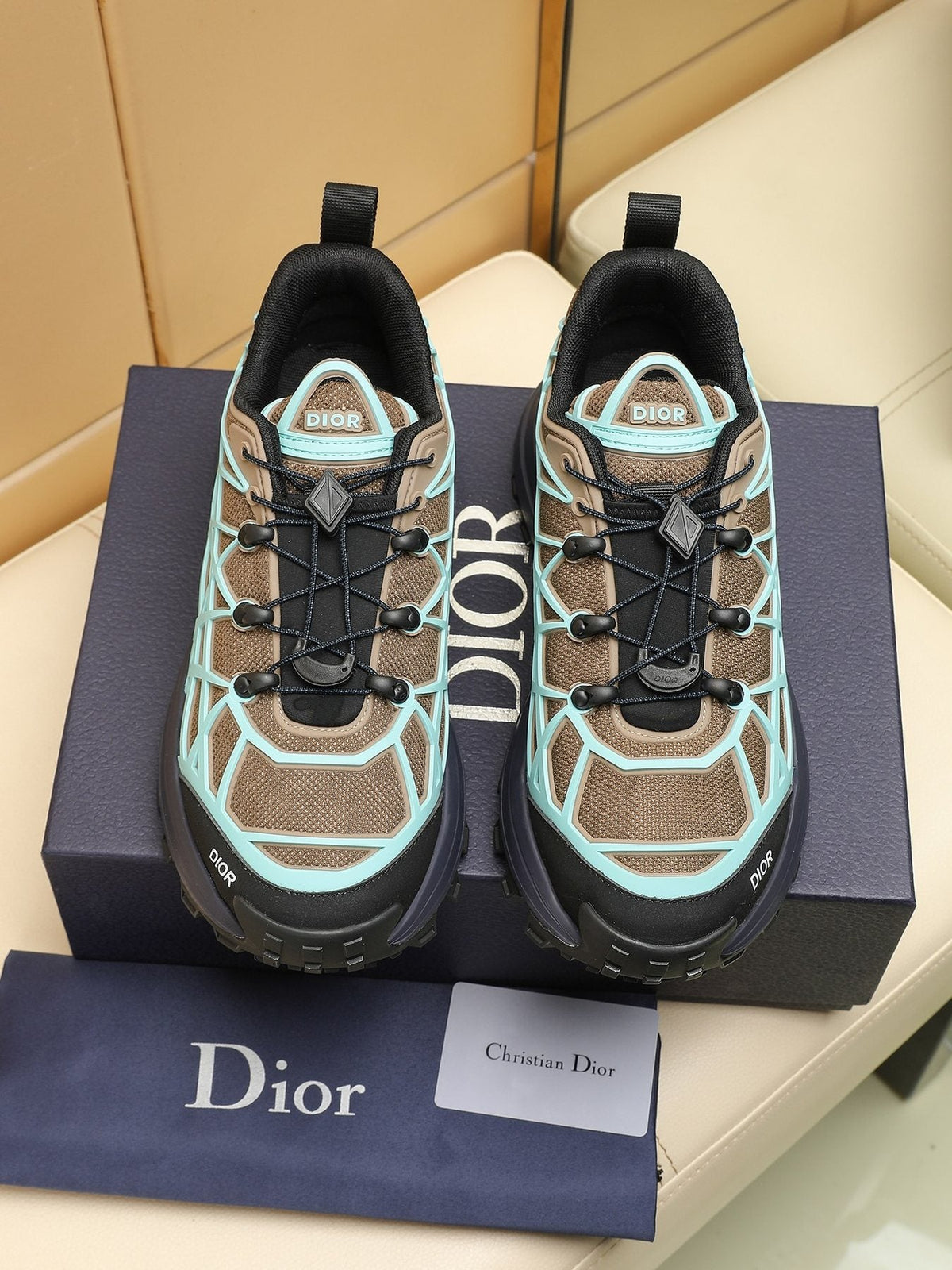 Dior B31 Runner White and Light Gray Sneakers — front