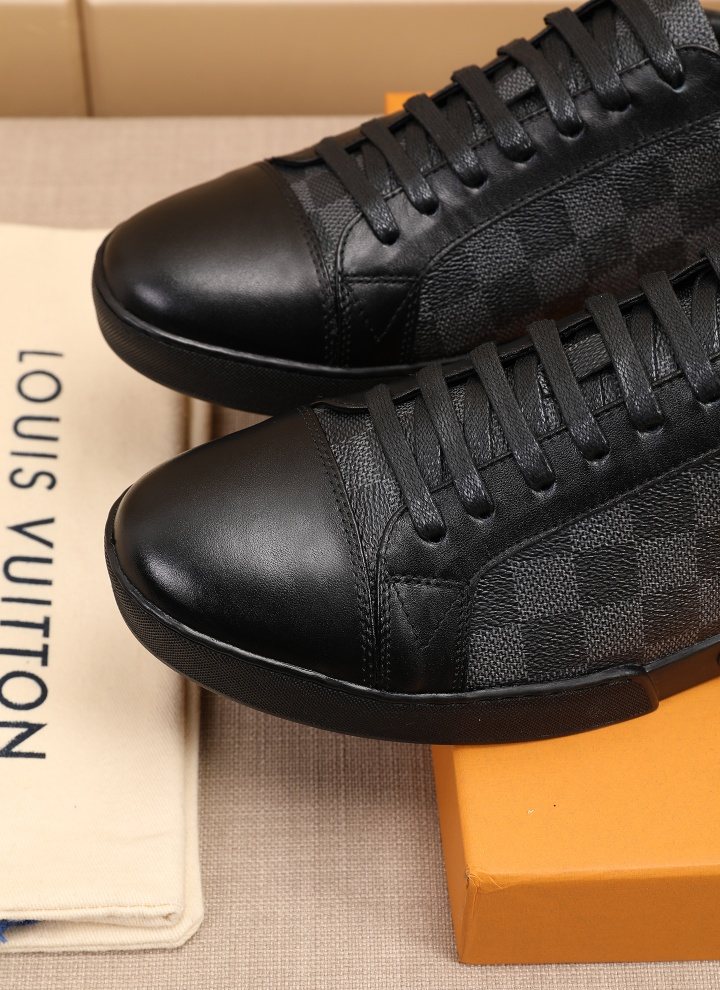 Louis Vuitton Checkered Leather Low-Top Sneakers — detail