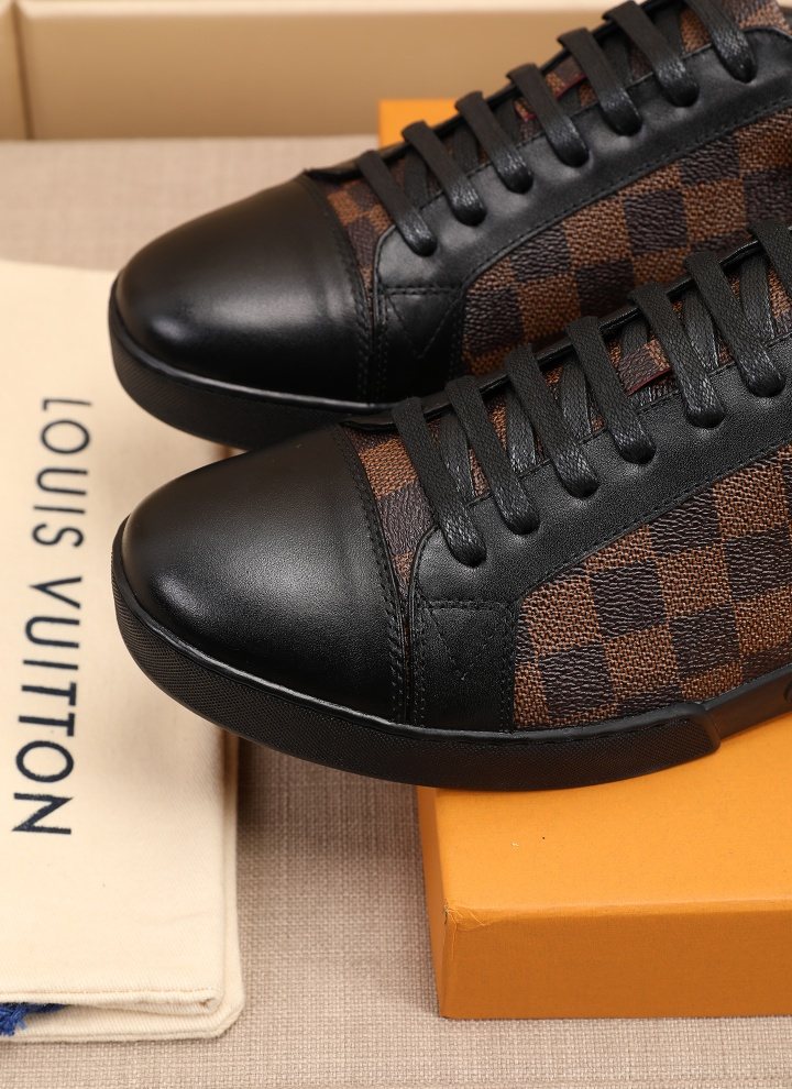Louis Vuitton Checkered Leather Low-Top Sneakers — detail