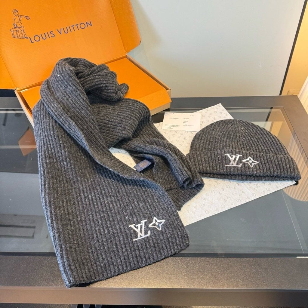 Louis Vuitton Rib-Knit Beanie & Scarf Set — side