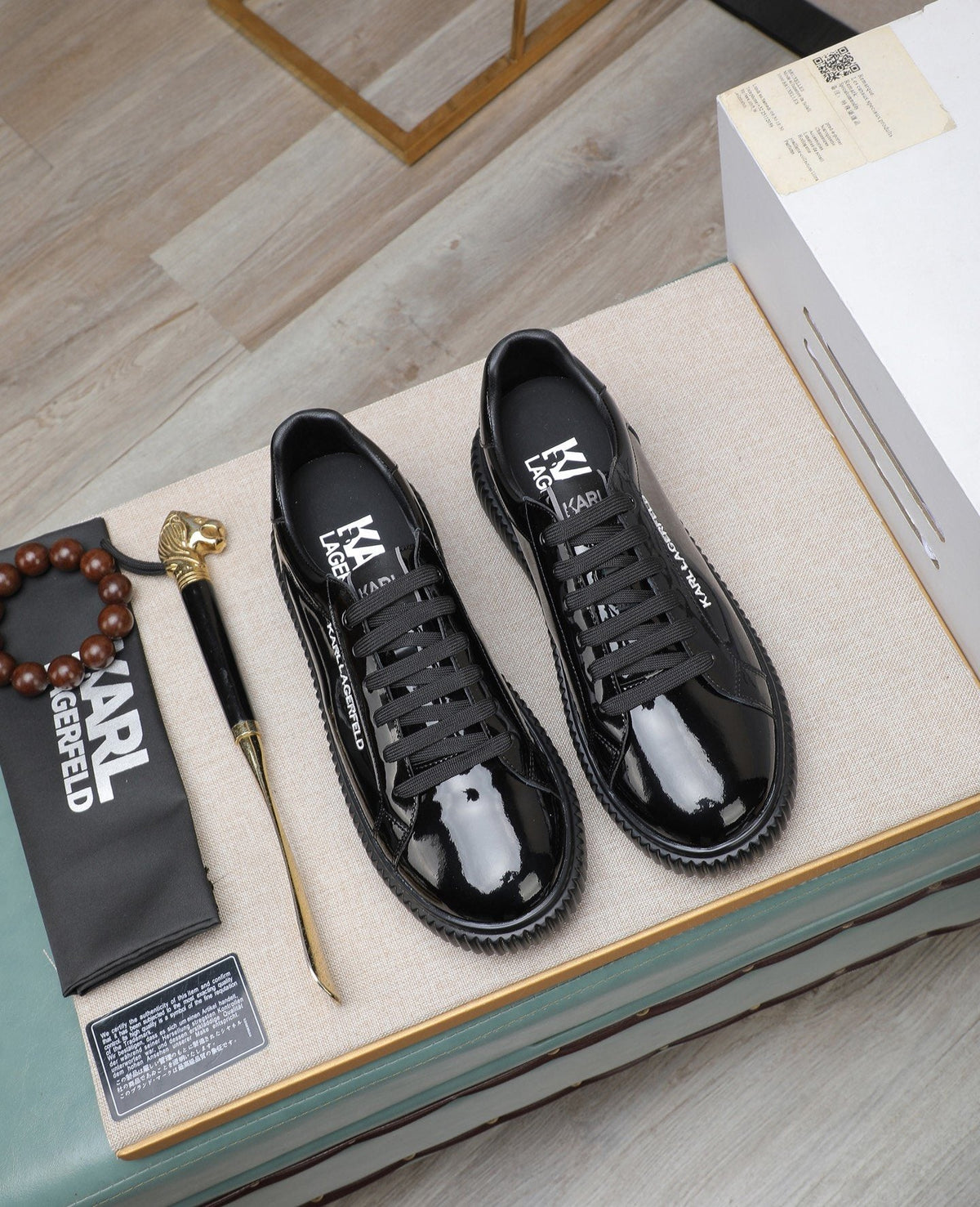 Karl Lagerfeld Low-Top Logo Sneakers — front