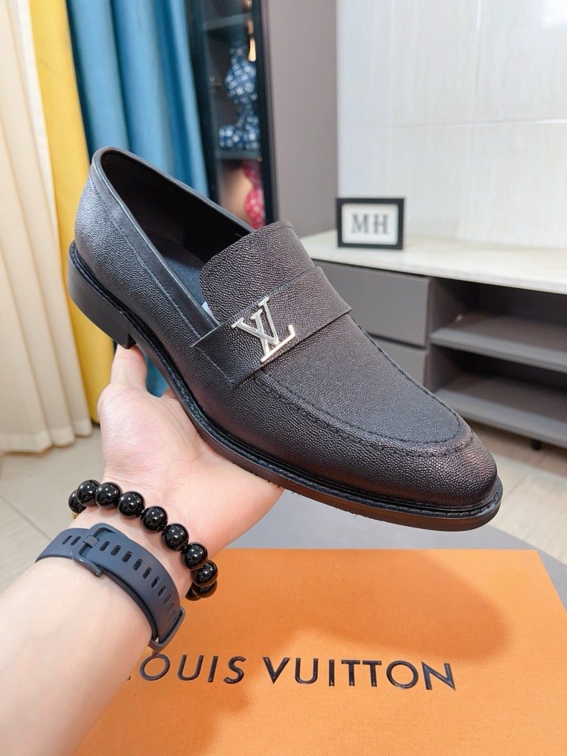 Louis Vuitton Textured Hardware Loafers — model