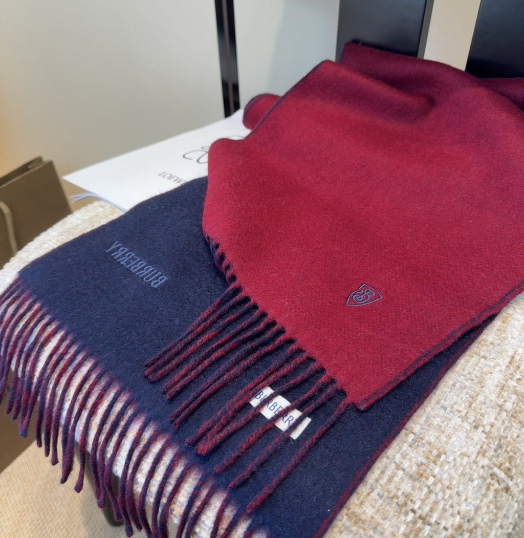 Burberry Two-Tone Fringed Scarf — detail
