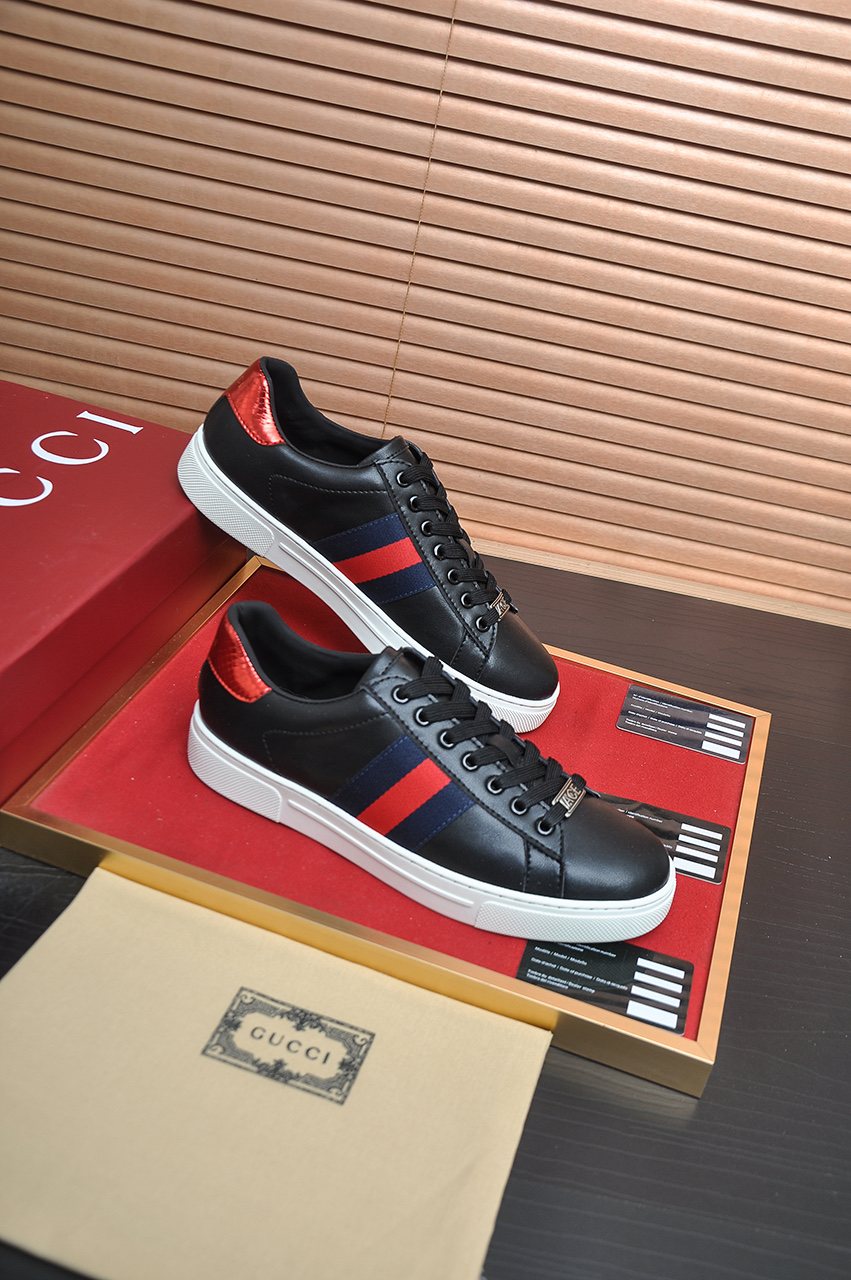Gucci Striped Low-Top Sneakers — side