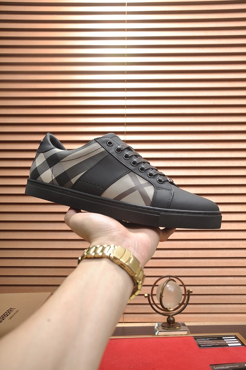 Burberry Check-Panel Low-Top Sneakers — front