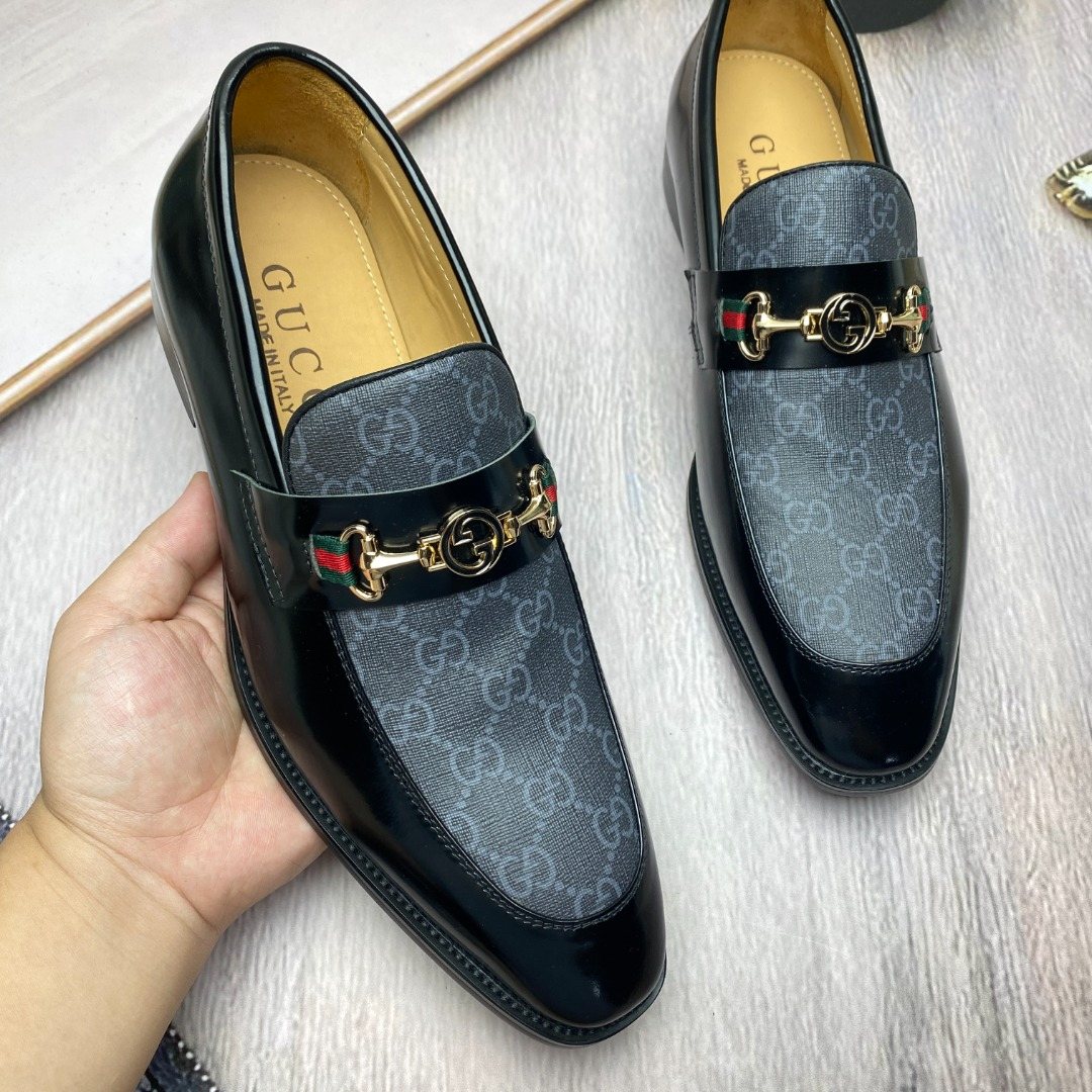 Gucci Horsebit Pattern Loafers — model