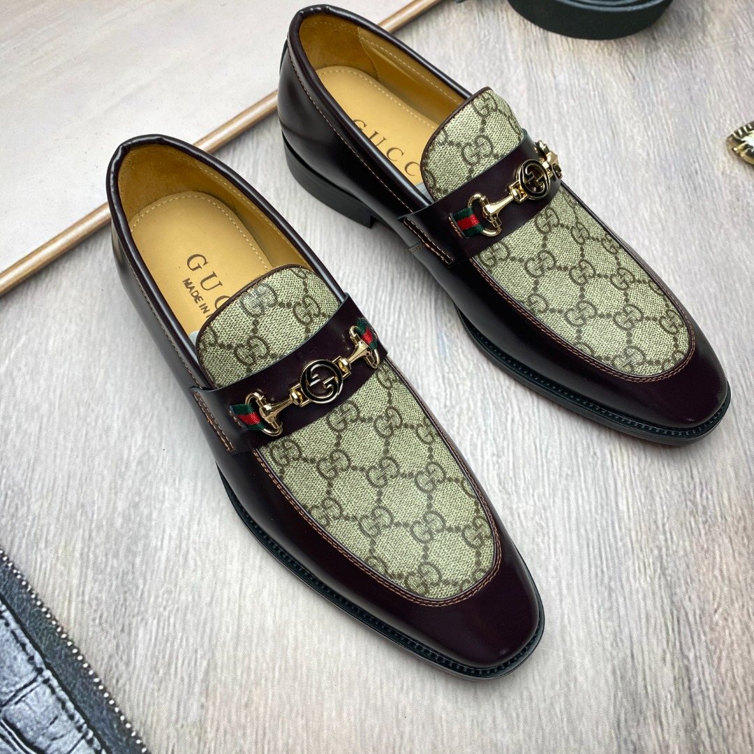 Gucci Horsebit Pattern Loafers — front