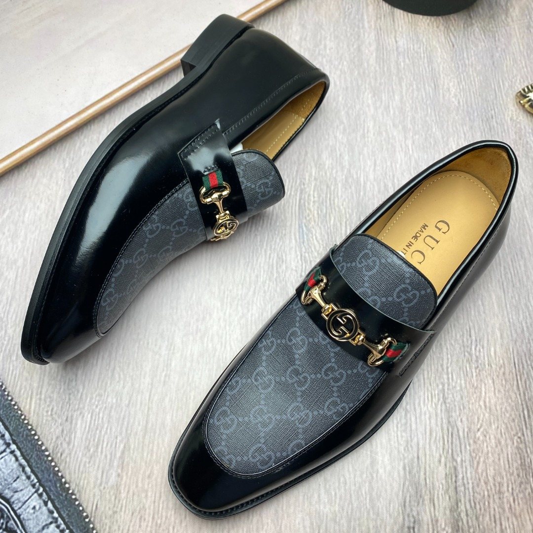 Gucci Horsebit Pattern Loafers — front