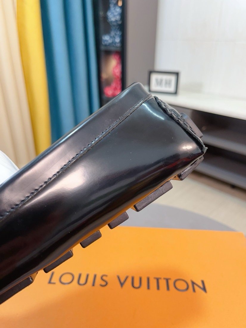 Louis Vuitton Patterned Vamp Loafers — detail