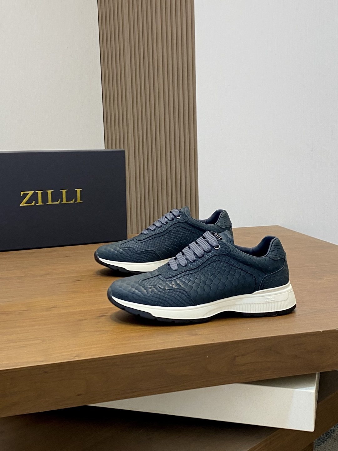 ZILLI Black Textured Low-Top Sneakers — front