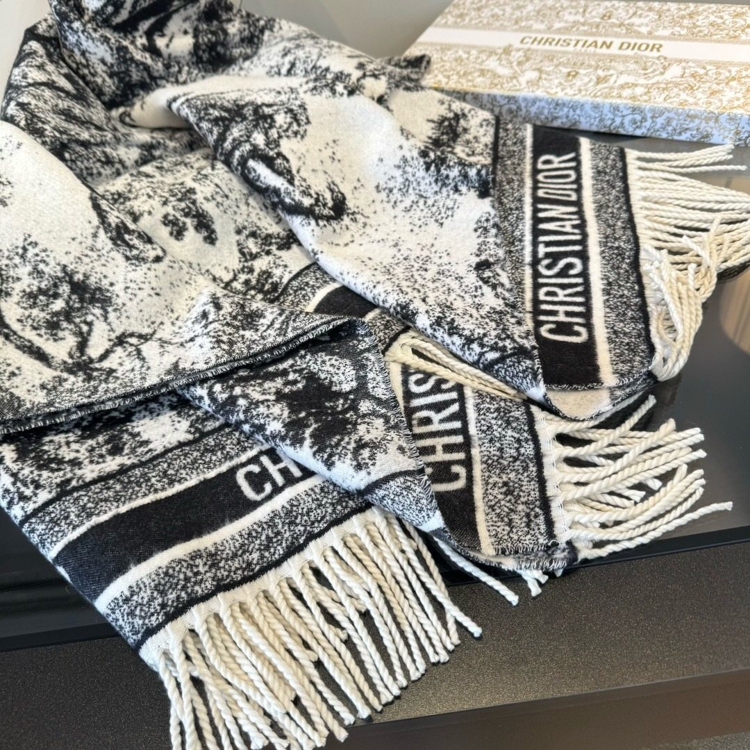 Dior Animal Jacquard Fringed Scarf — side