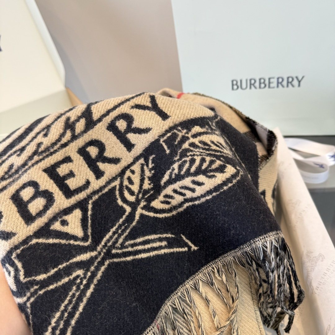 Burberry Equestrian Graphic Fringed Scarf — detail