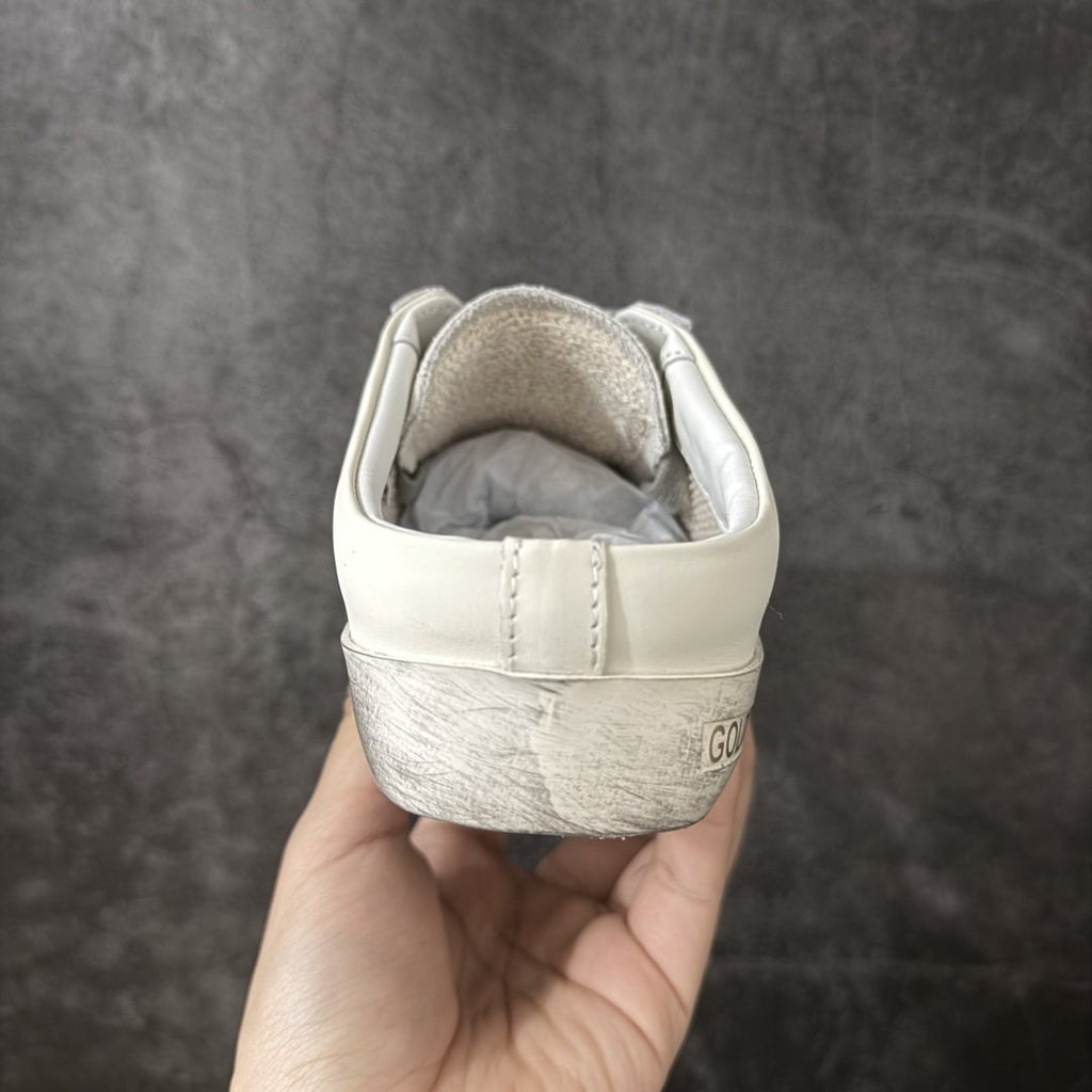 Golden Goose Pink Glitter Star Low-Top Sneakers — detail