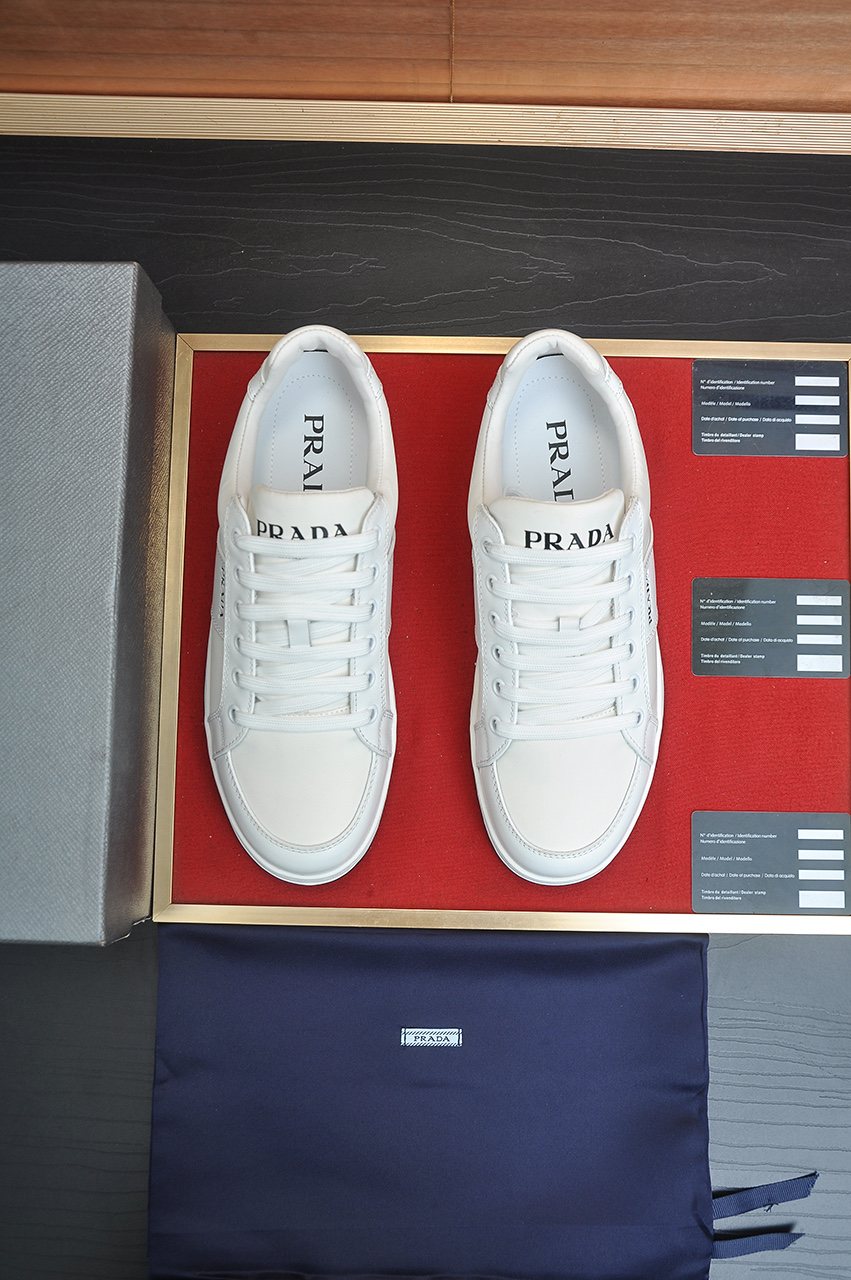 Prada Contrast Lace Low-Top Sneakers — front
