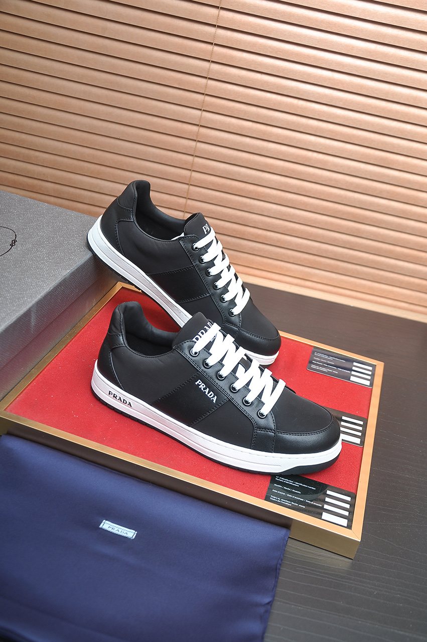 Prada Contrast Lace Low-Top Sneakers — side