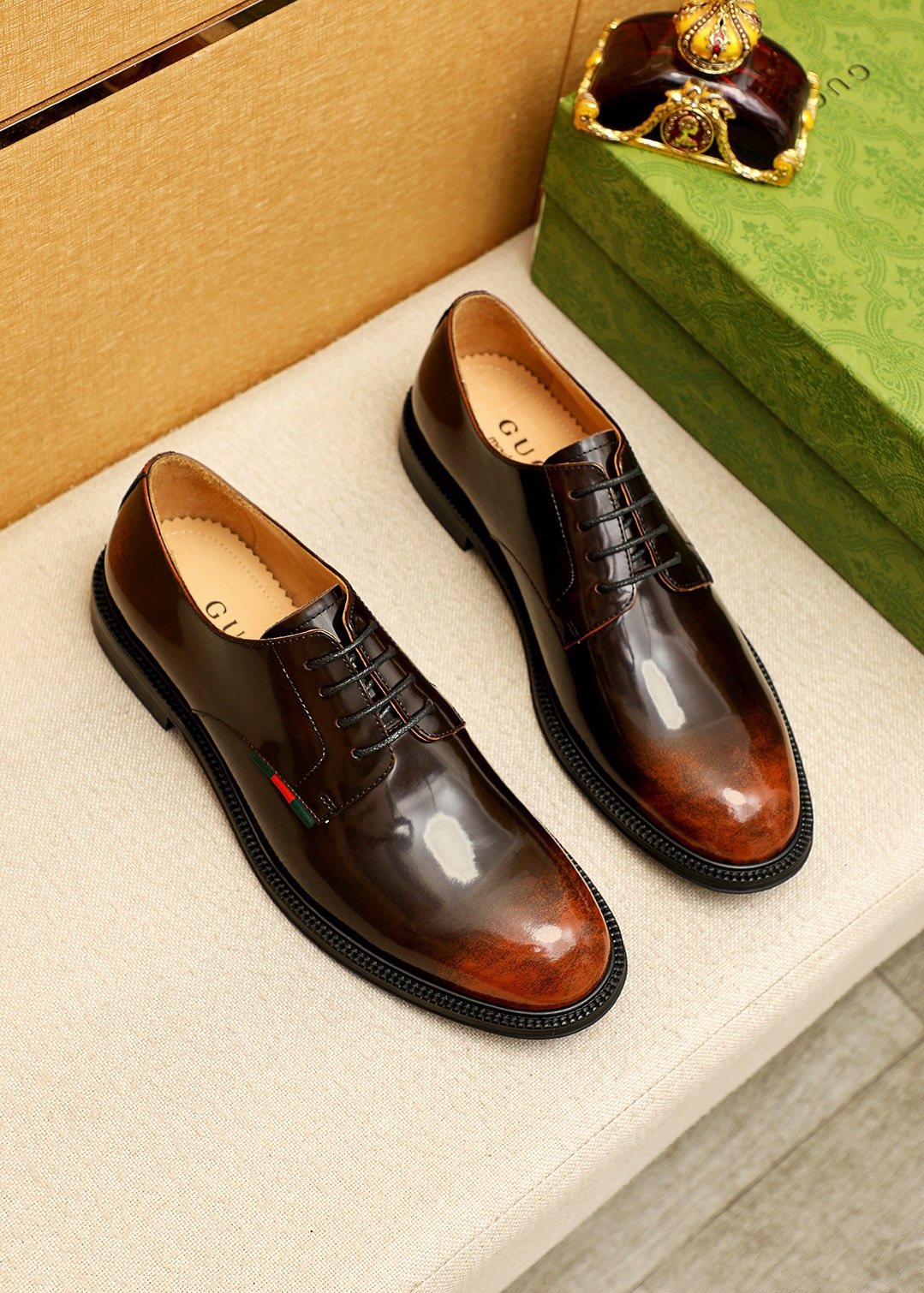 GUCCI Stripe Lace-Up Dress Shoes — front