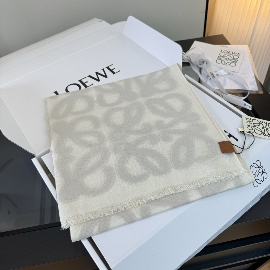 LOEWE Anagram Fringed Scarf — detail