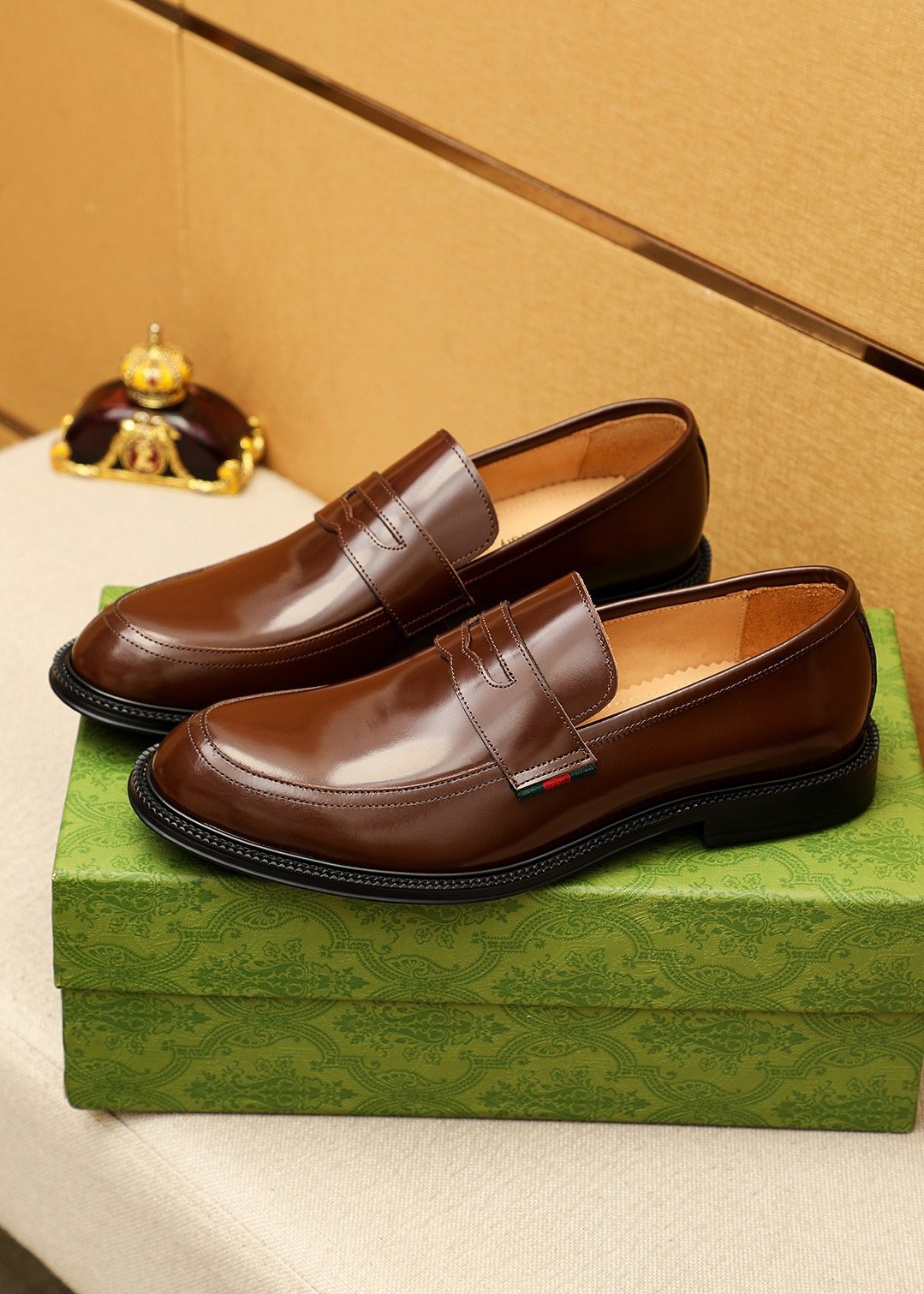 Gucci Polished Penny Loafers — side