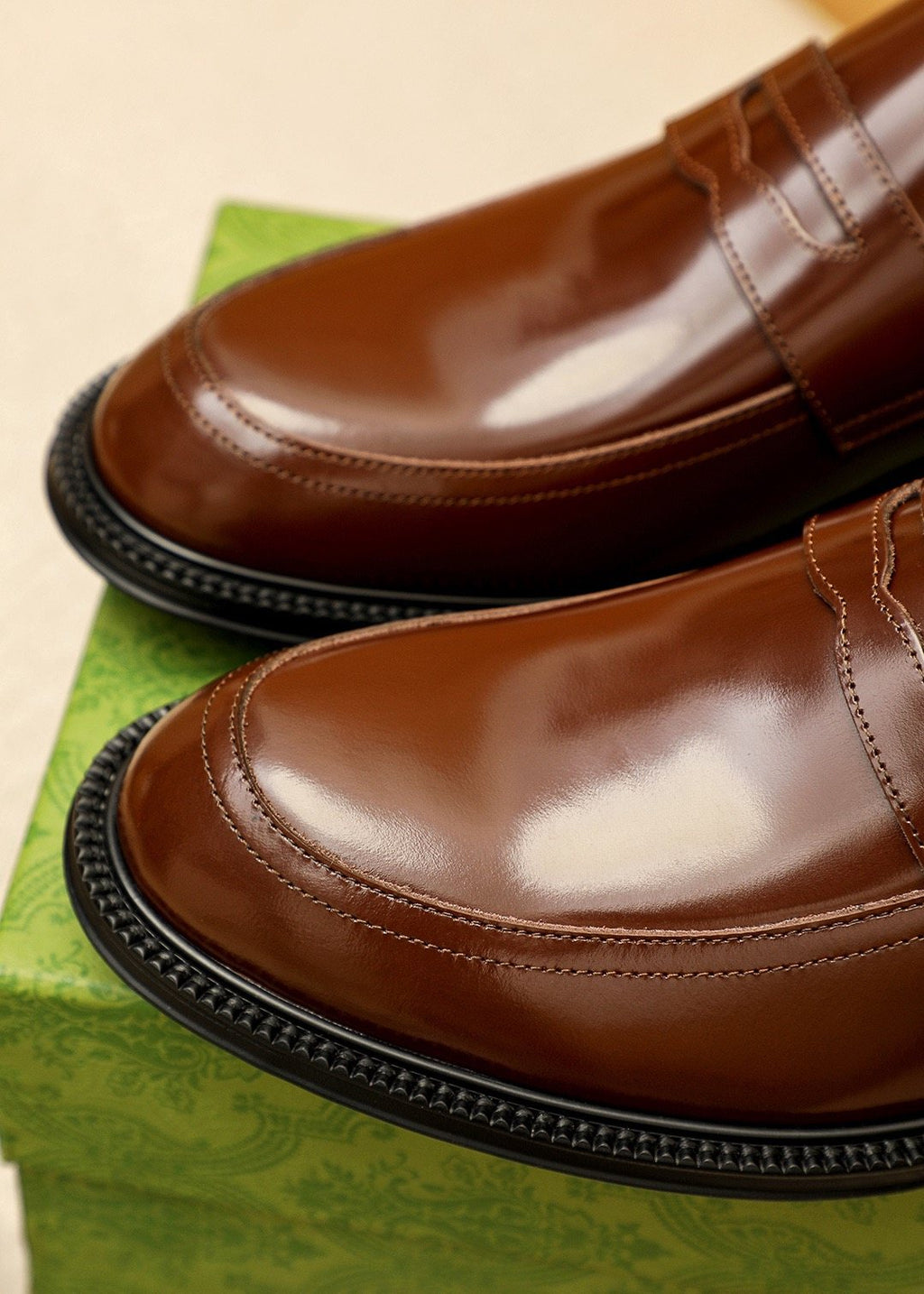 Gucci Polished Penny Loafers — detail